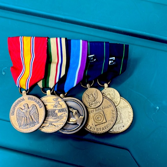 US Navy Medals - Picture 1 of 2